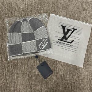 Louis Vuitton Gray and White Checkered Knit Hat